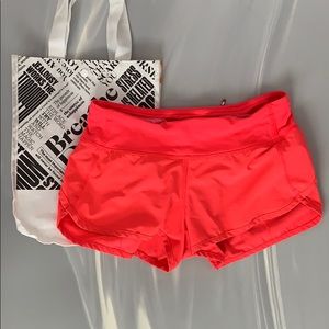 Lululemon Speed Up Short 2.5” Size 2 with bag!